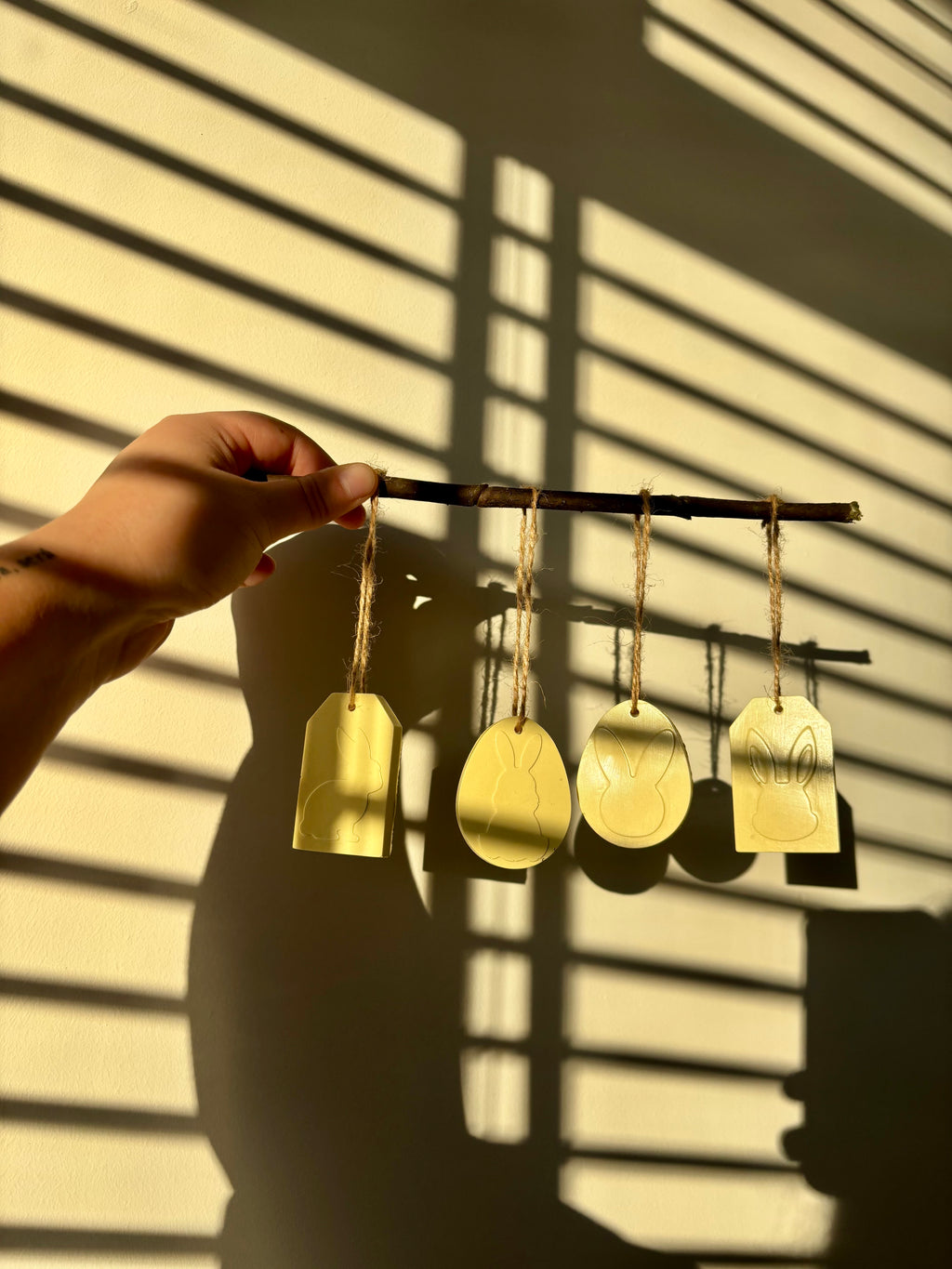 THE DULCE PASCUA HANGER SET